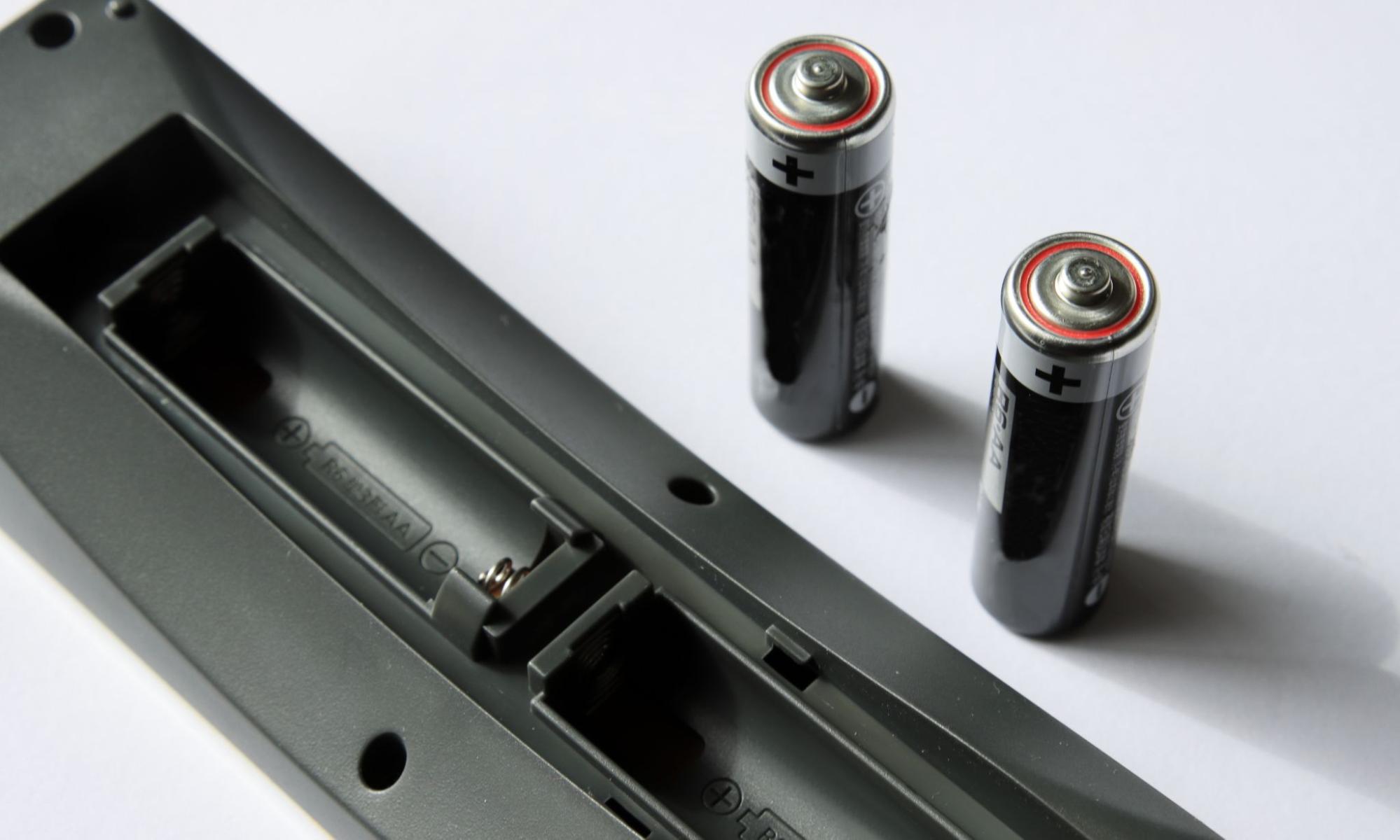 乾電池　液漏れ　対処法