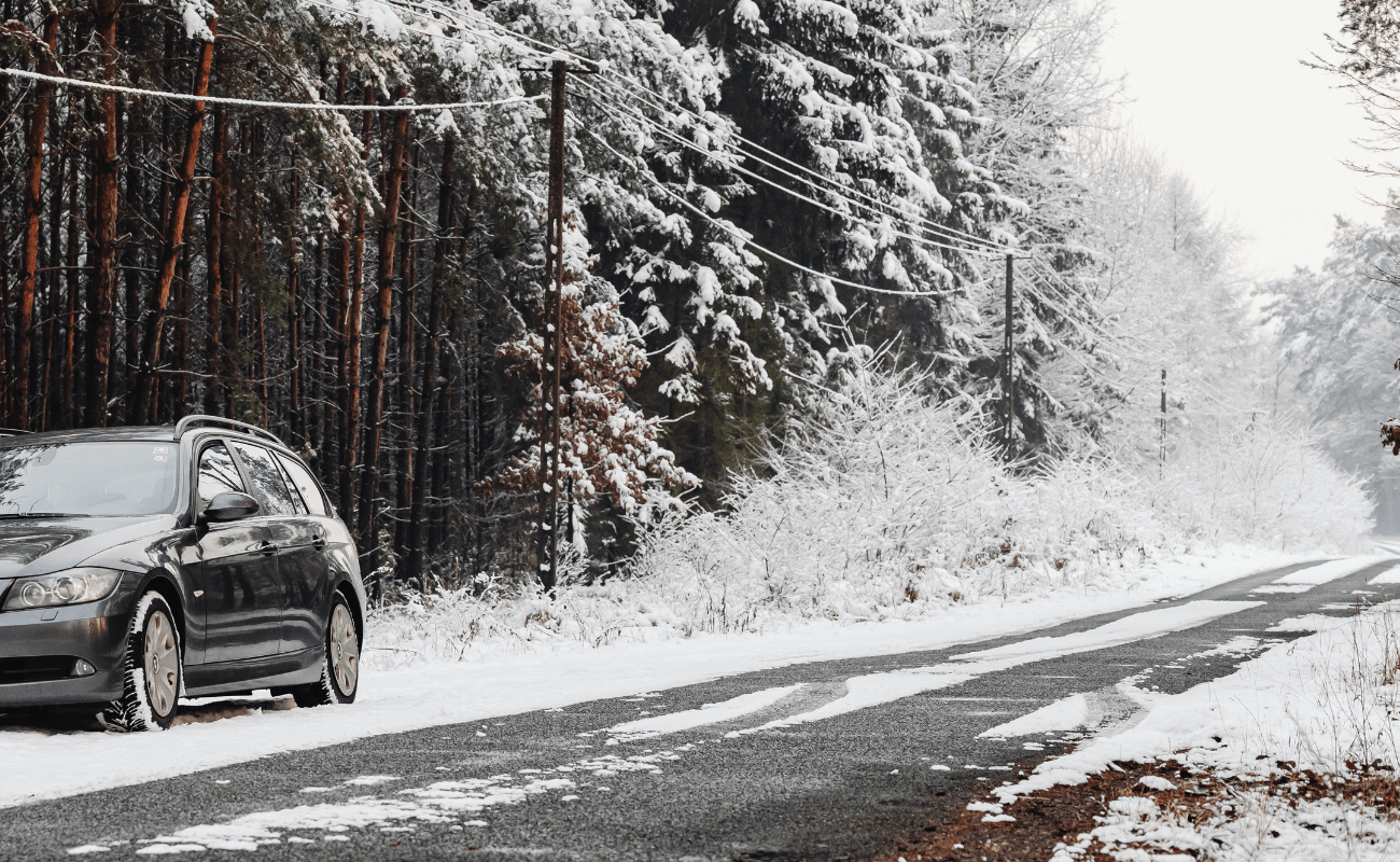 한파로 생긴 도로 블랙아이스