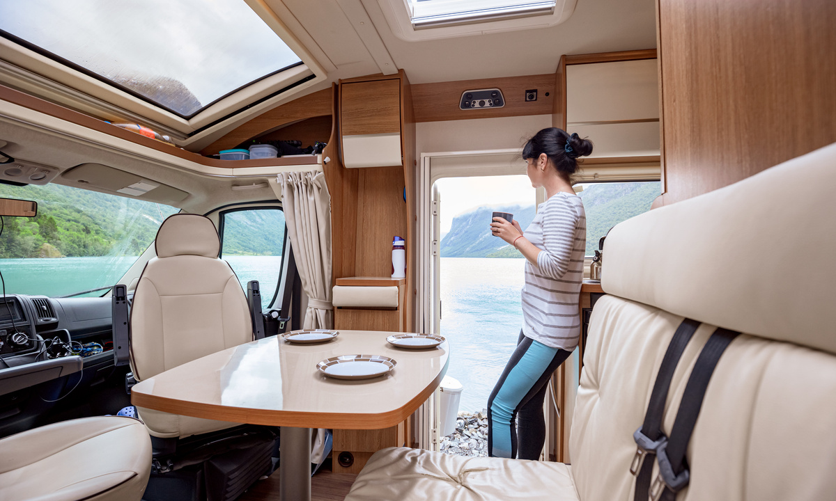 キャンピングカー　外部電源　よくある質問