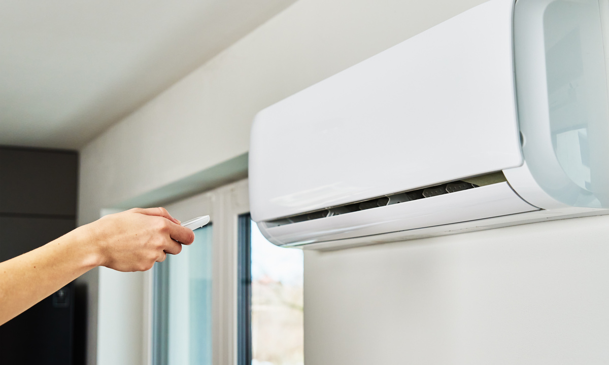 ポータブル電源　エアコン　稼働時間　種類　容量