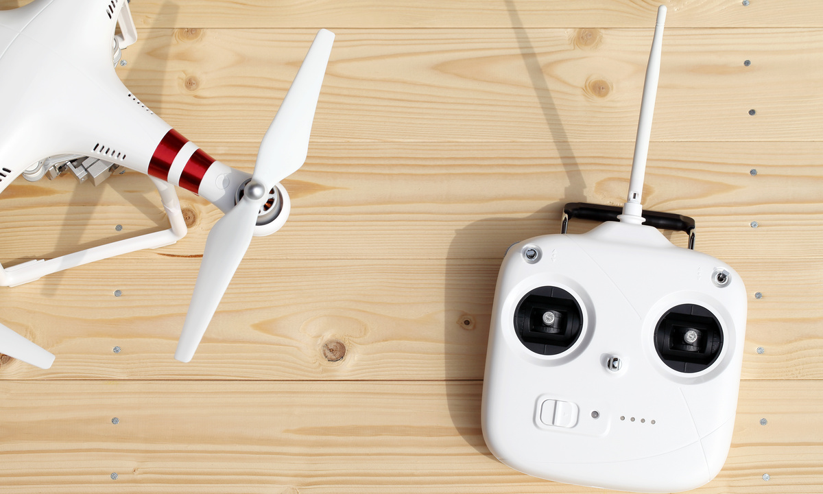 ポータブル電源　ラジコン　容量　出力