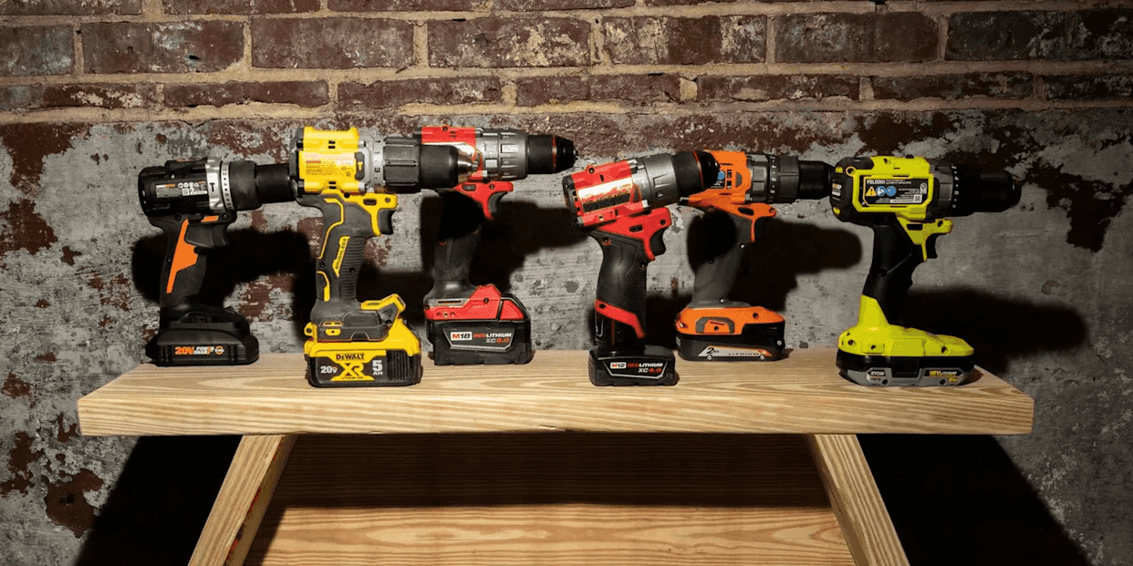 Compact cordless drill