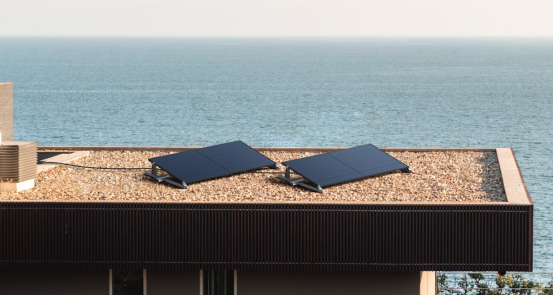 Balkonkraftwerk Flachdach Montage