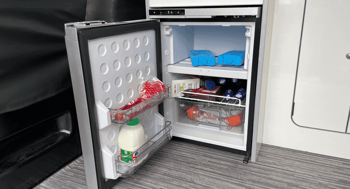 Front-loading fridge