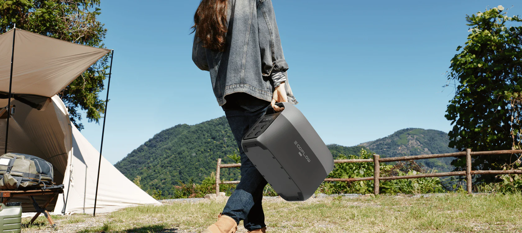 Station électrique portable alimentant une tente au Camping Argelès Vacances