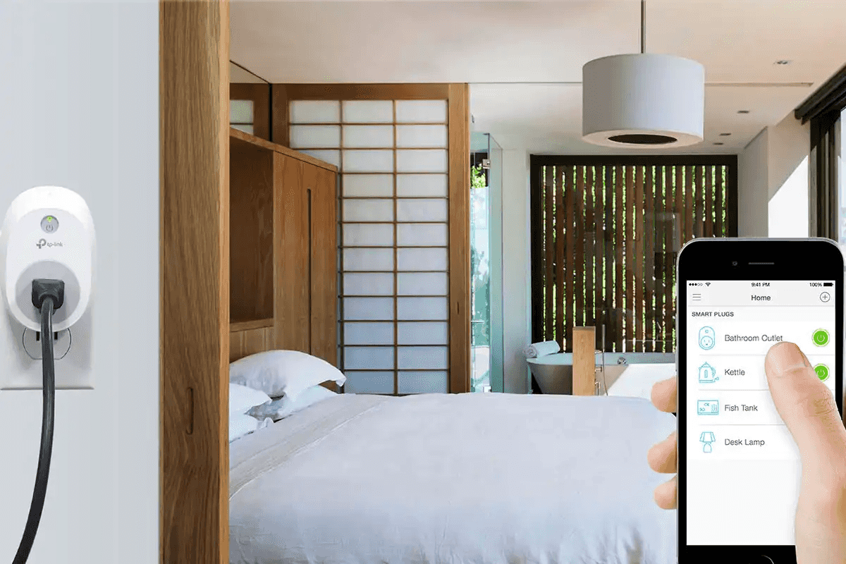 Smart plug controlling home lights