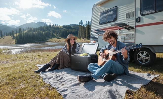Mini Solaranlage versorgt netzunabhängig beim Campen