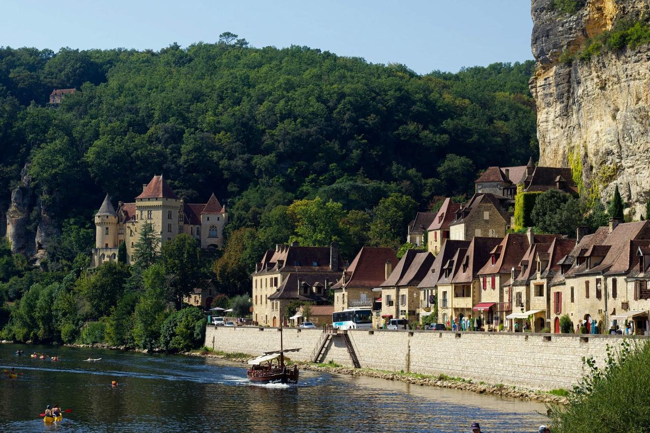 Camping en Dordogne au bord de la rivière